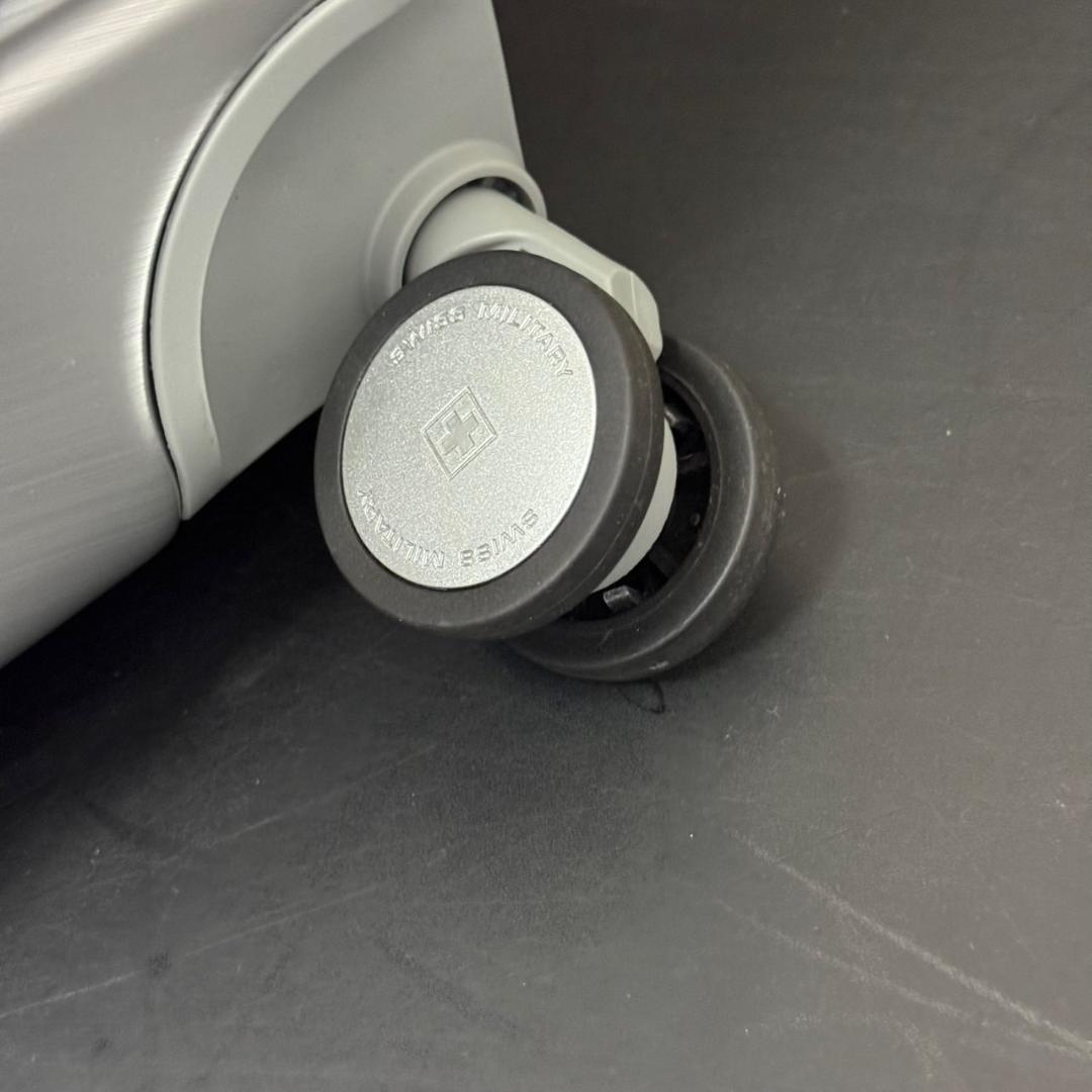 ☆スイスミリタリー　シュトルツ　SM-1828　28インチスーツケース　105L