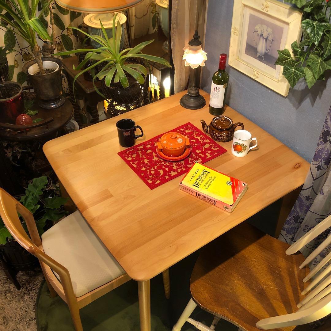 極美品　アルダー　ソリッド　テーパードレッグ　コンパクト　ダイニングテーブル