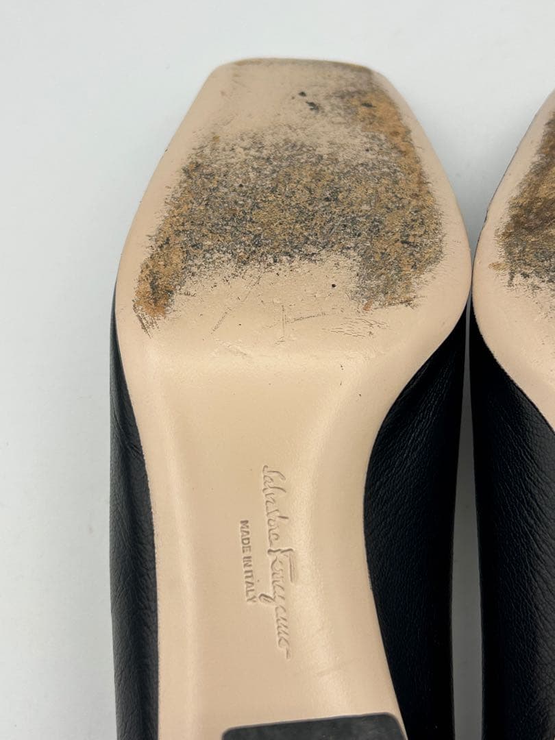 美品 サルバトーレ フェラガモ ストーン付 ブラック パンプス サイズ6 1/2