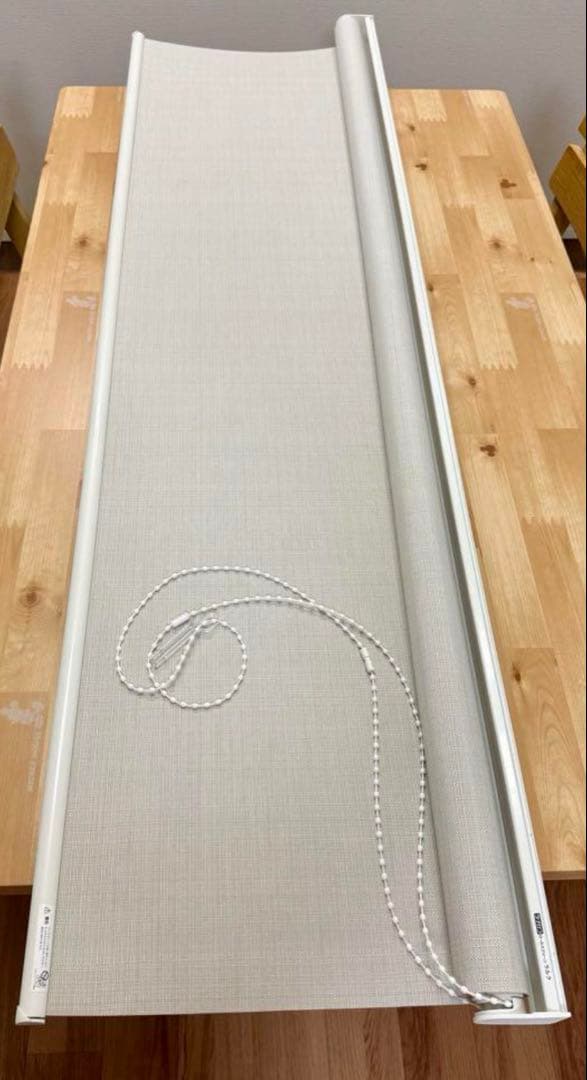 タチカワ　ロールスクリーン(金額交渉応じます)