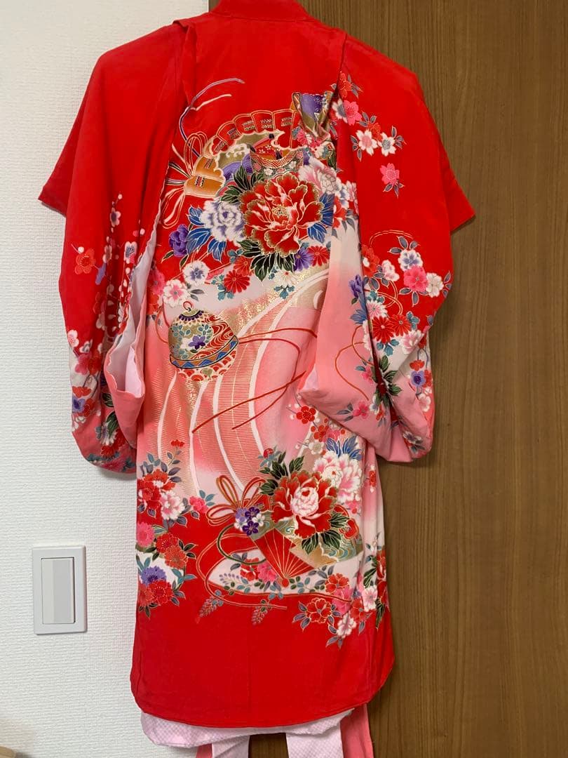 七五三用 赤とピンクの花柄着物