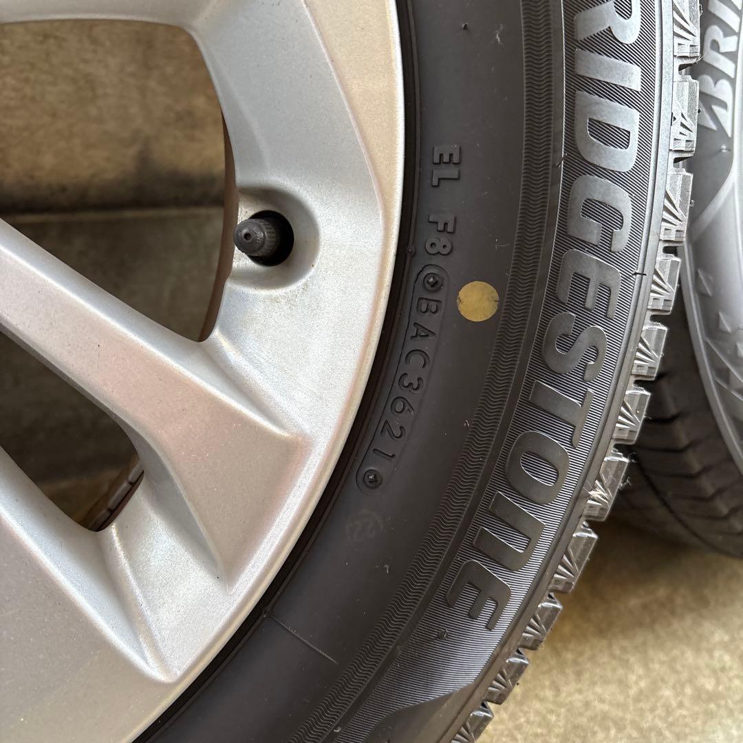 トヨタ　ライズ　ハイブリッド　スタッドレス　プリジストン　195/65/16