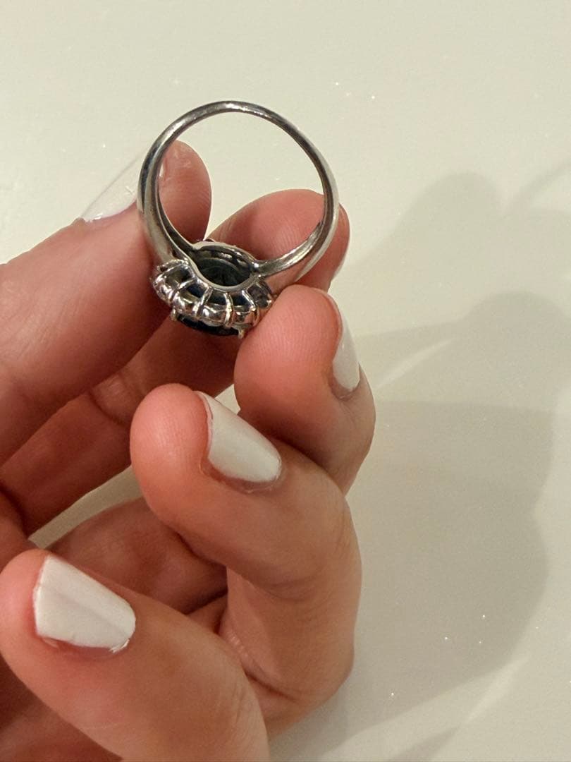 ネイビーオーバルカットリング