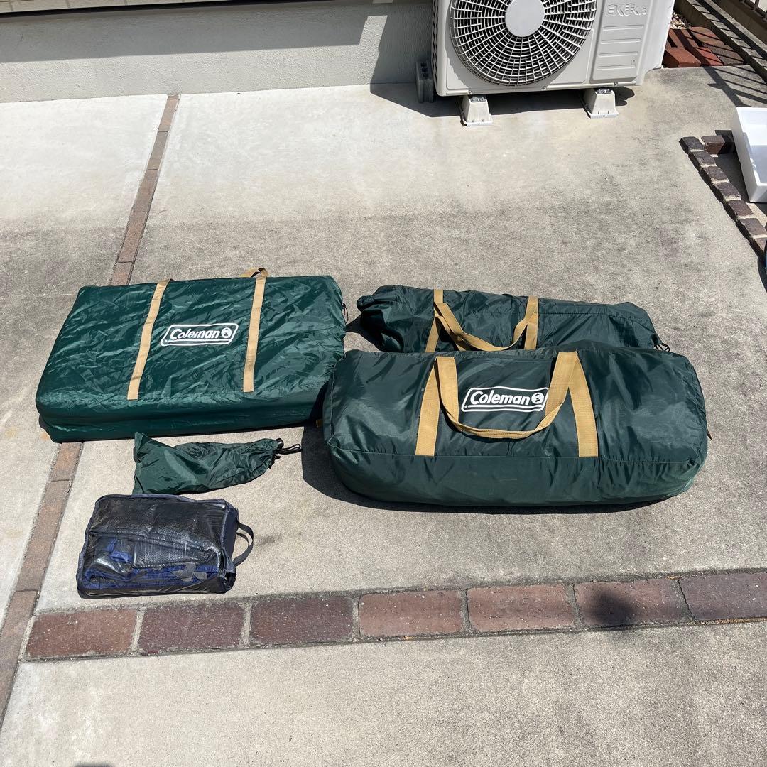 ラウンドスクリーン2ルームハウス