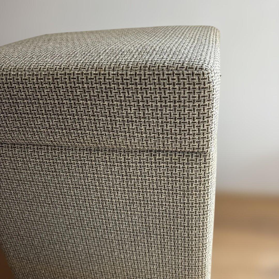 専用です！取置中。ベージュグリーン系の布製四角スツール