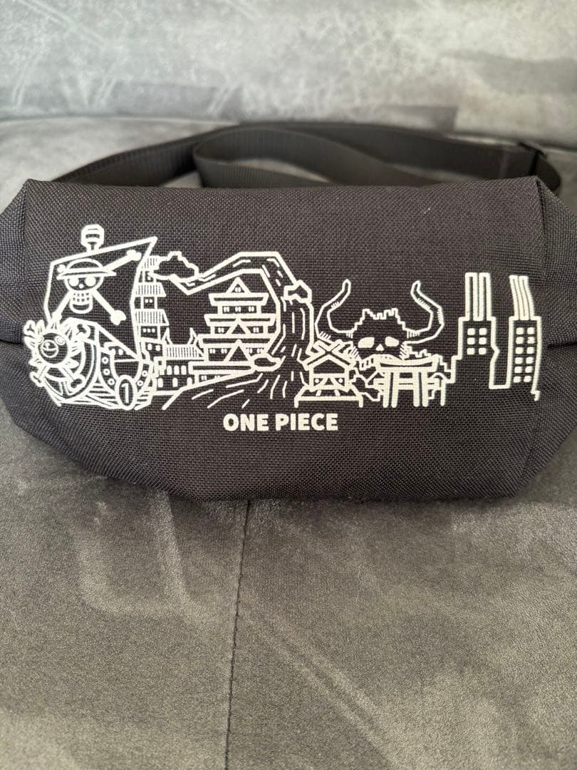 ワンピース　マンハッタン　メッセンジャーバッグ 黒