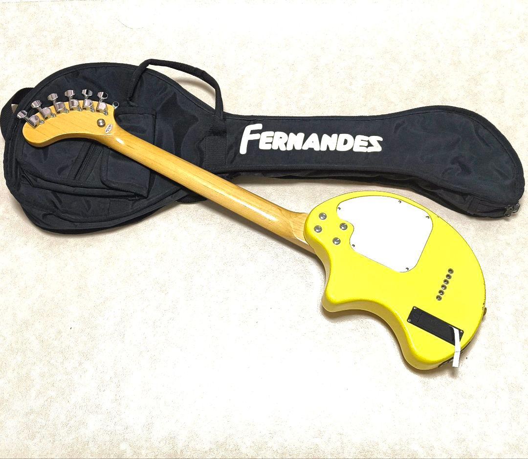 【美品】ZO-3 イエロー アンプ内蔵ミニギター 専用ケース付 ぞーさん