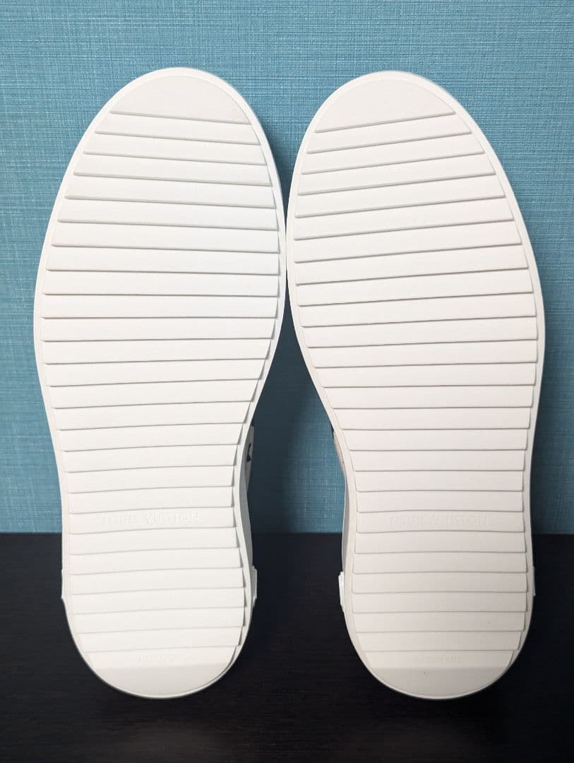 ☆すずらん☆　Louis Vuitton 星柄スニーカー