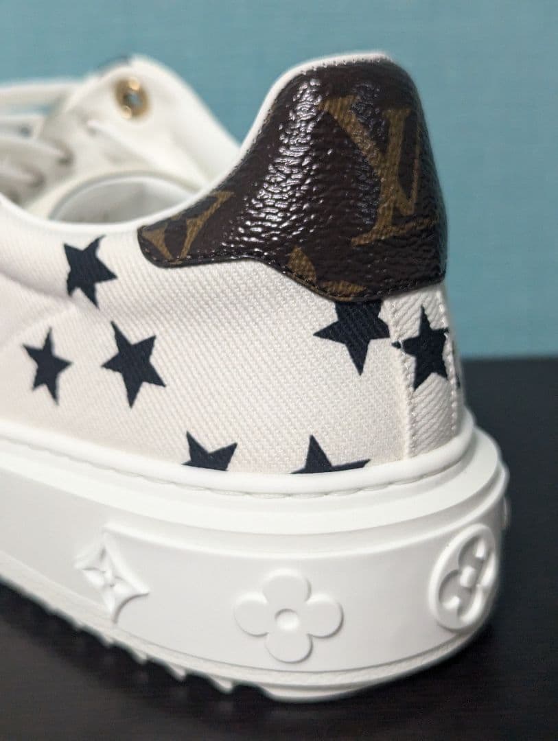 ☆すずらん☆　Louis Vuitton 星柄スニーカー