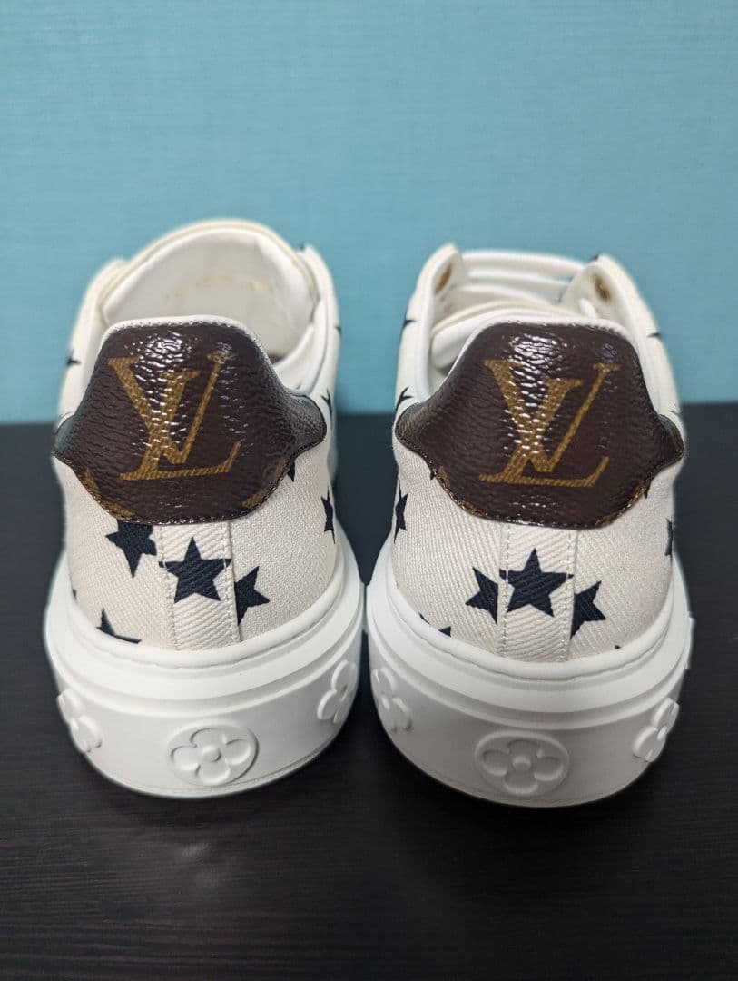 ☆すずらん☆　Louis Vuitton 星柄スニーカー