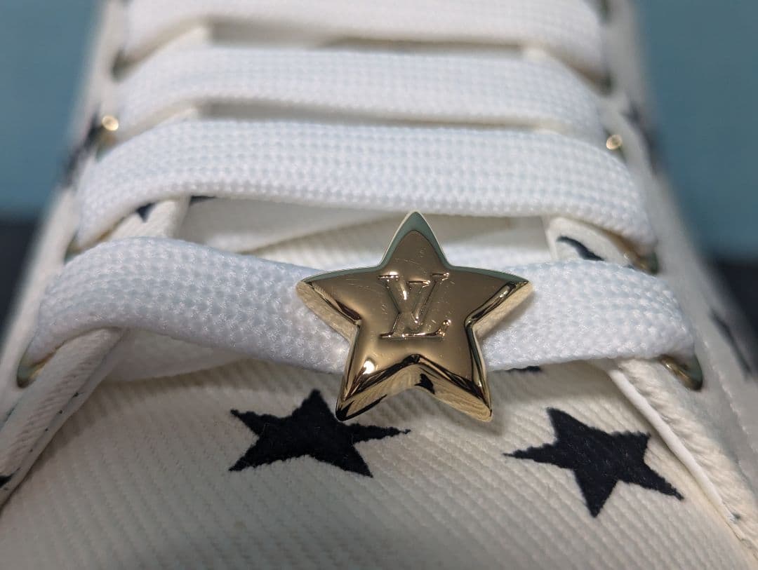 ☆すずらん☆　Louis Vuitton 星柄スニーカー