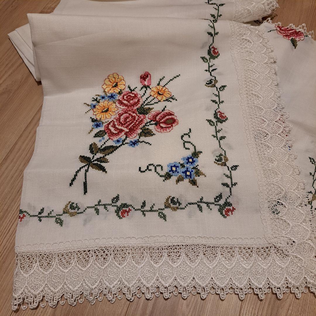 特大 テーブルクロス ヴィンテージ風 アンティーク風　レース 花柄刺繍