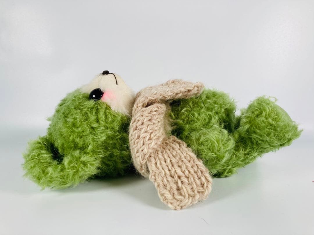 ハンドメイド 抹茶色　クマのぬいぐるみ