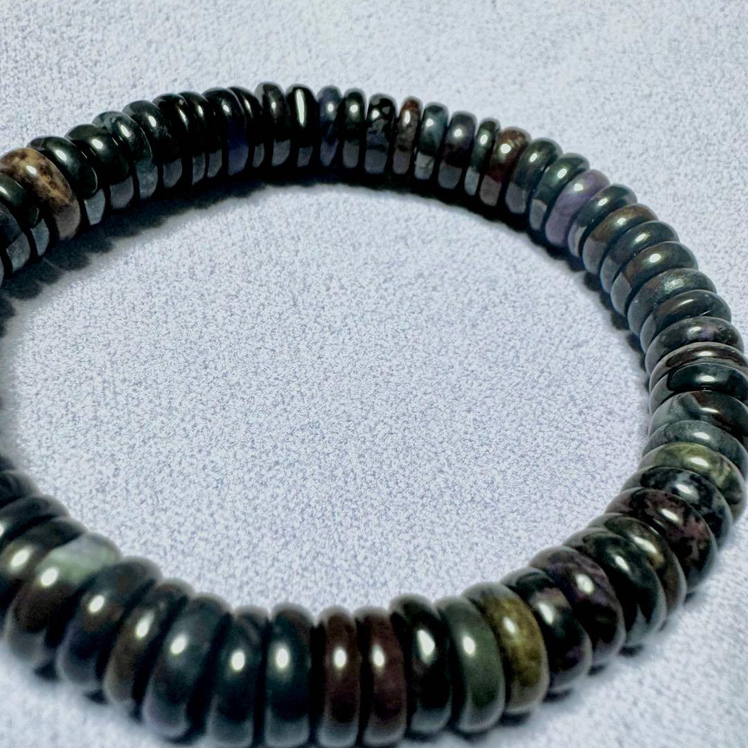 【鑑別済】未使用、希少な本物証明✨高品質スギライトボタンカット、ブレスレット