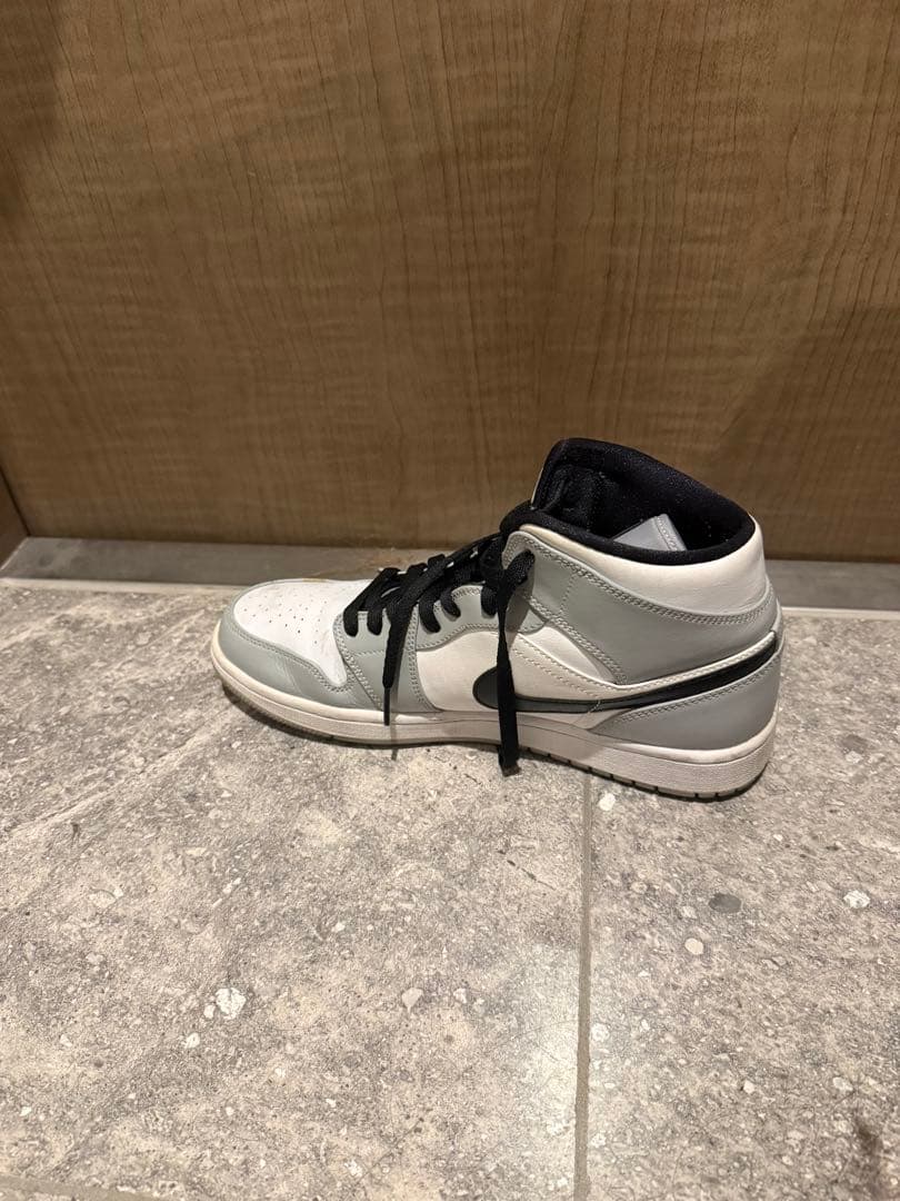 Nike Air Jordan 1 ホワイト/グレー/ブラック　スモークグレー