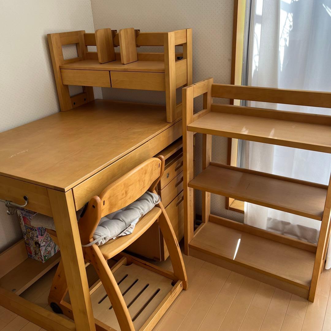 イトーキ学習机　勉強机　本棚付き　ライト付き