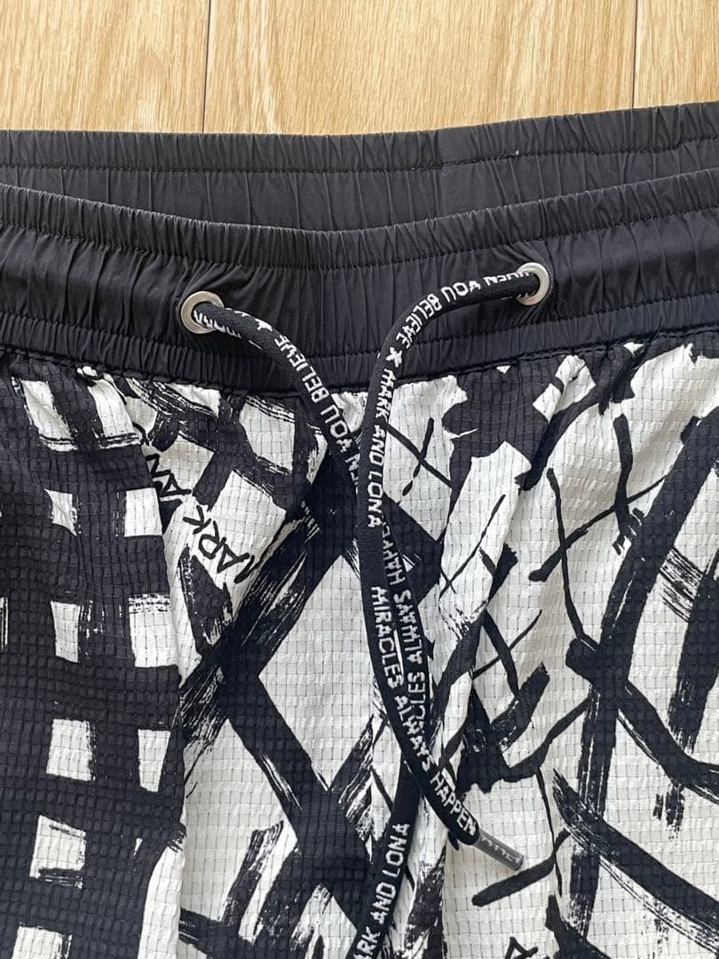 マークアンドロナ チェック柄ショートパンツ サイズ50