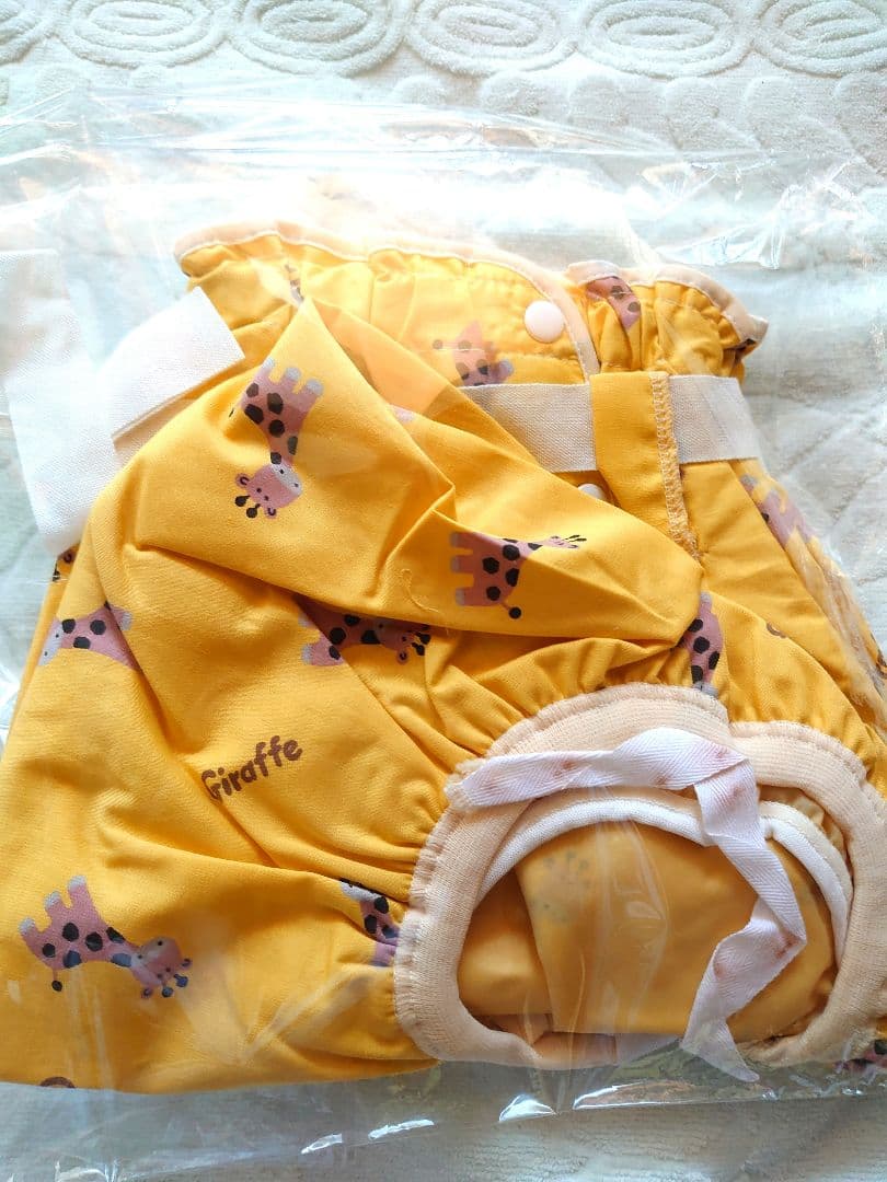 レ*ン様 【新品】大人用オムツカバースナップ　キリン柄　黄色　Lサイズ
