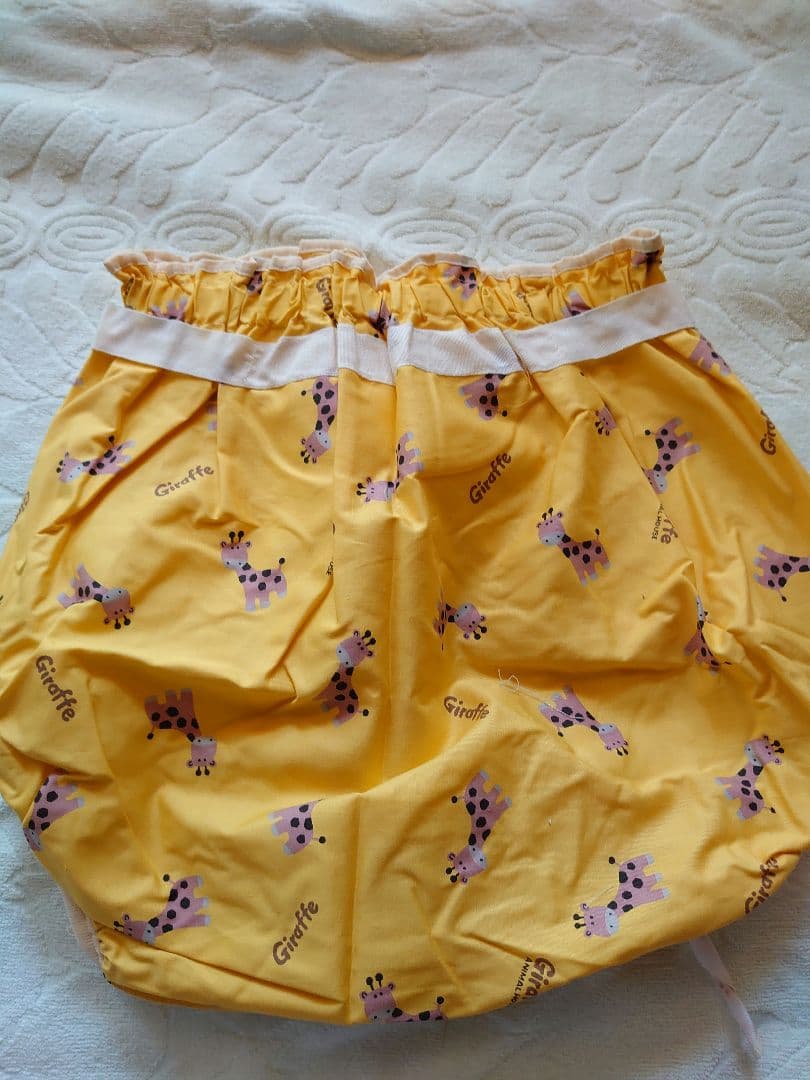レ*ン様 【新品】大人用オムツカバースナップ　キリン柄　黄色　Lサイズ
