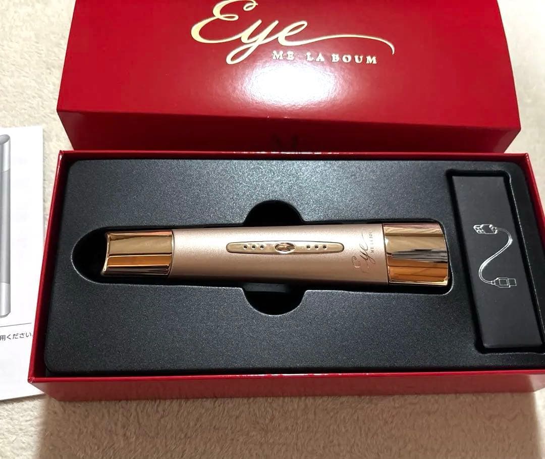 にこちゃん☆ラボンアイIKKOさん美顔器