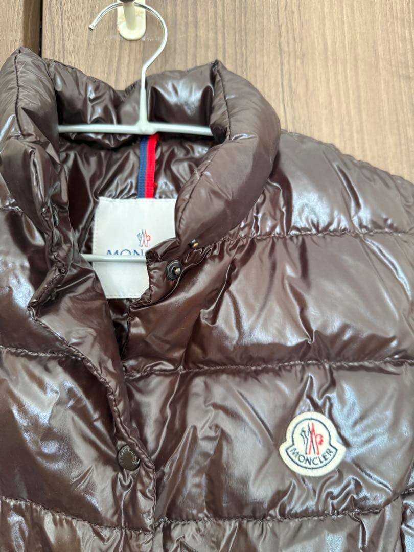 MONCLER ブラウン ダウンベスト