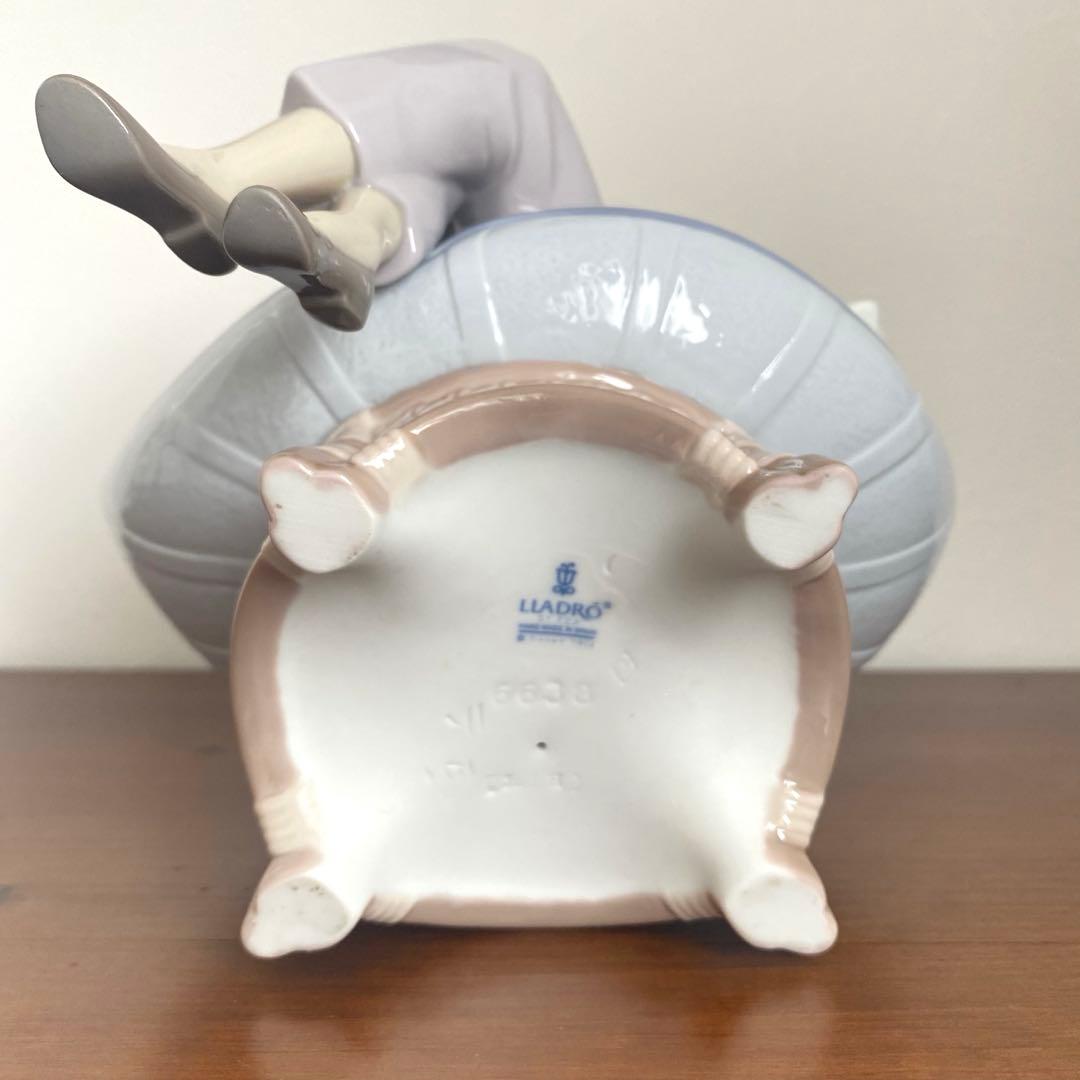LLADRO リヤドロ 『 静かな夜 』 置物