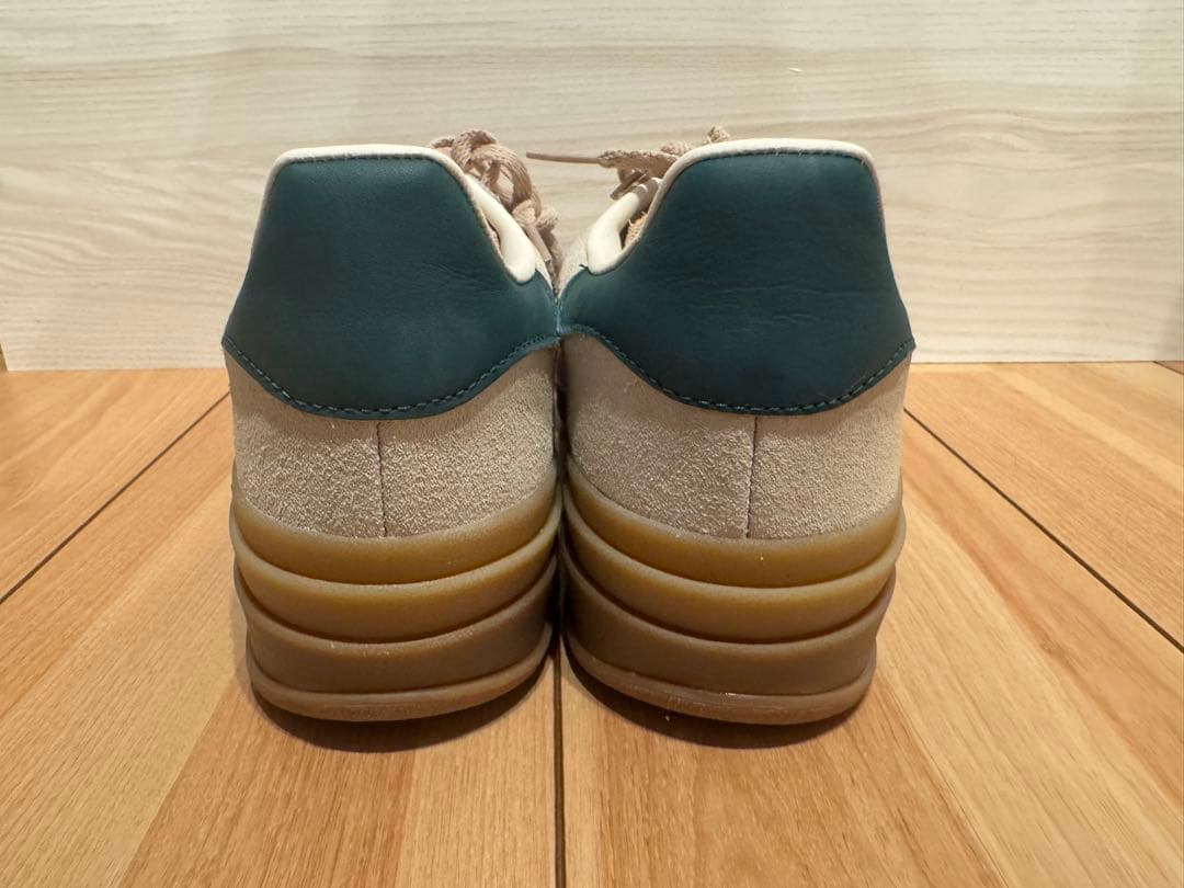 adidasスニーカー GAZELLE BOLD W ID7056 24.5cm