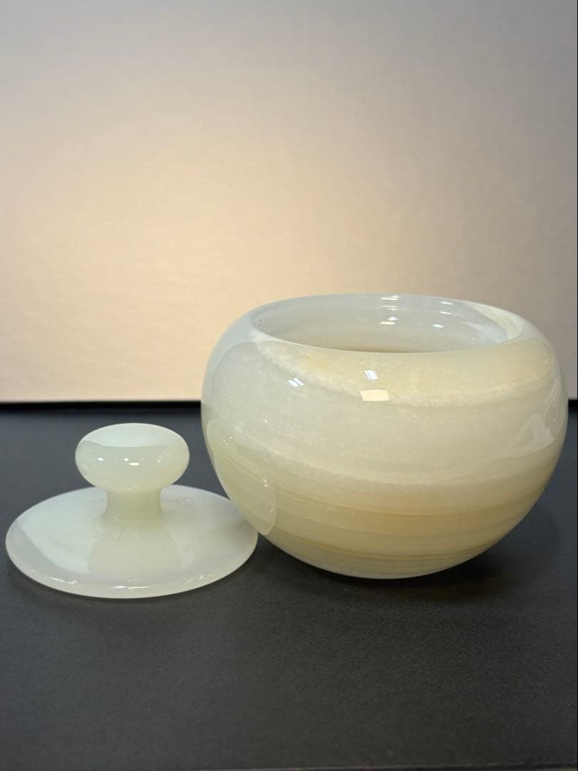 アフガンジェイド　蓋付き壺　630g 天然石の壺