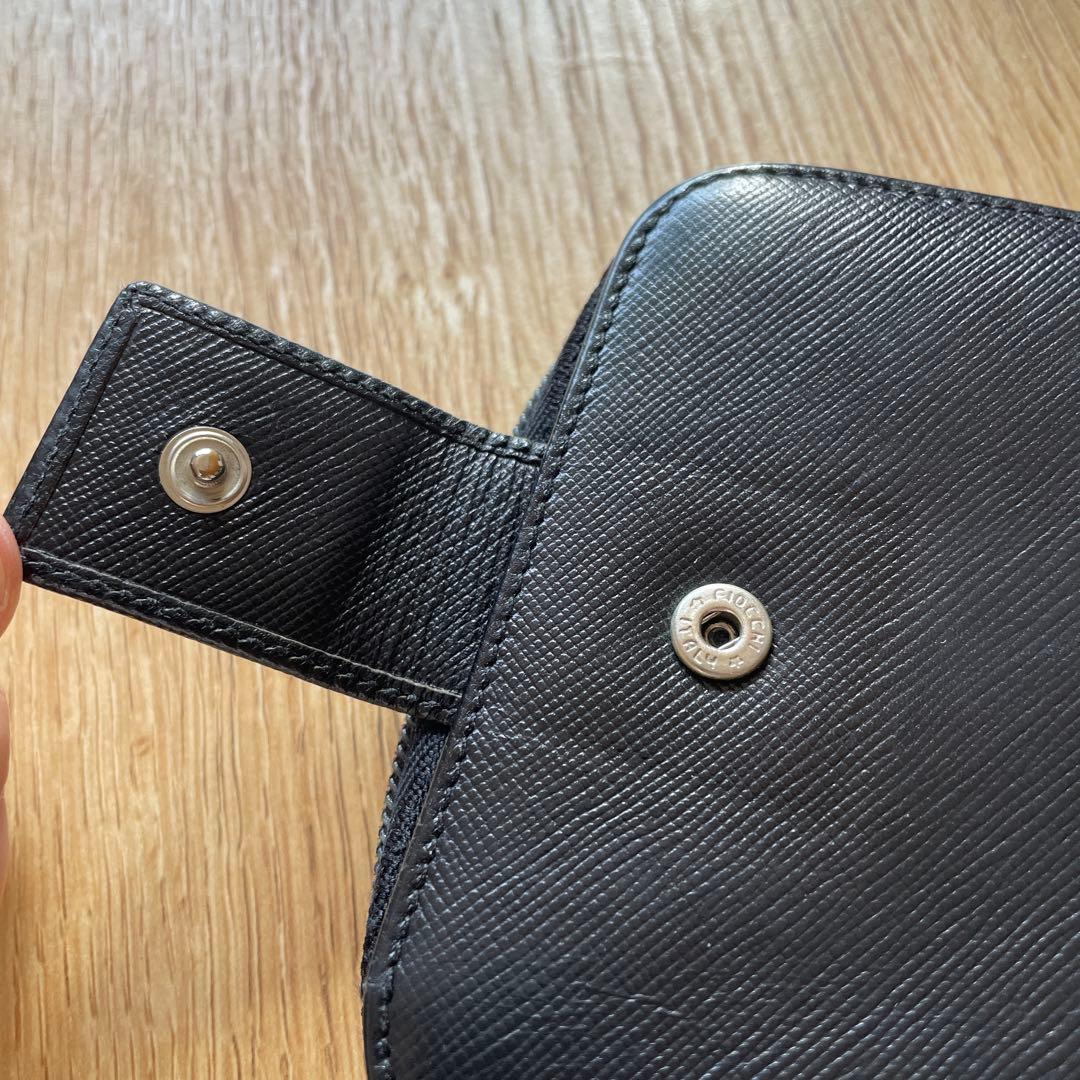 PRADA ブラック 二つ折り財布 サフィアーノレザー ファスナー難あり