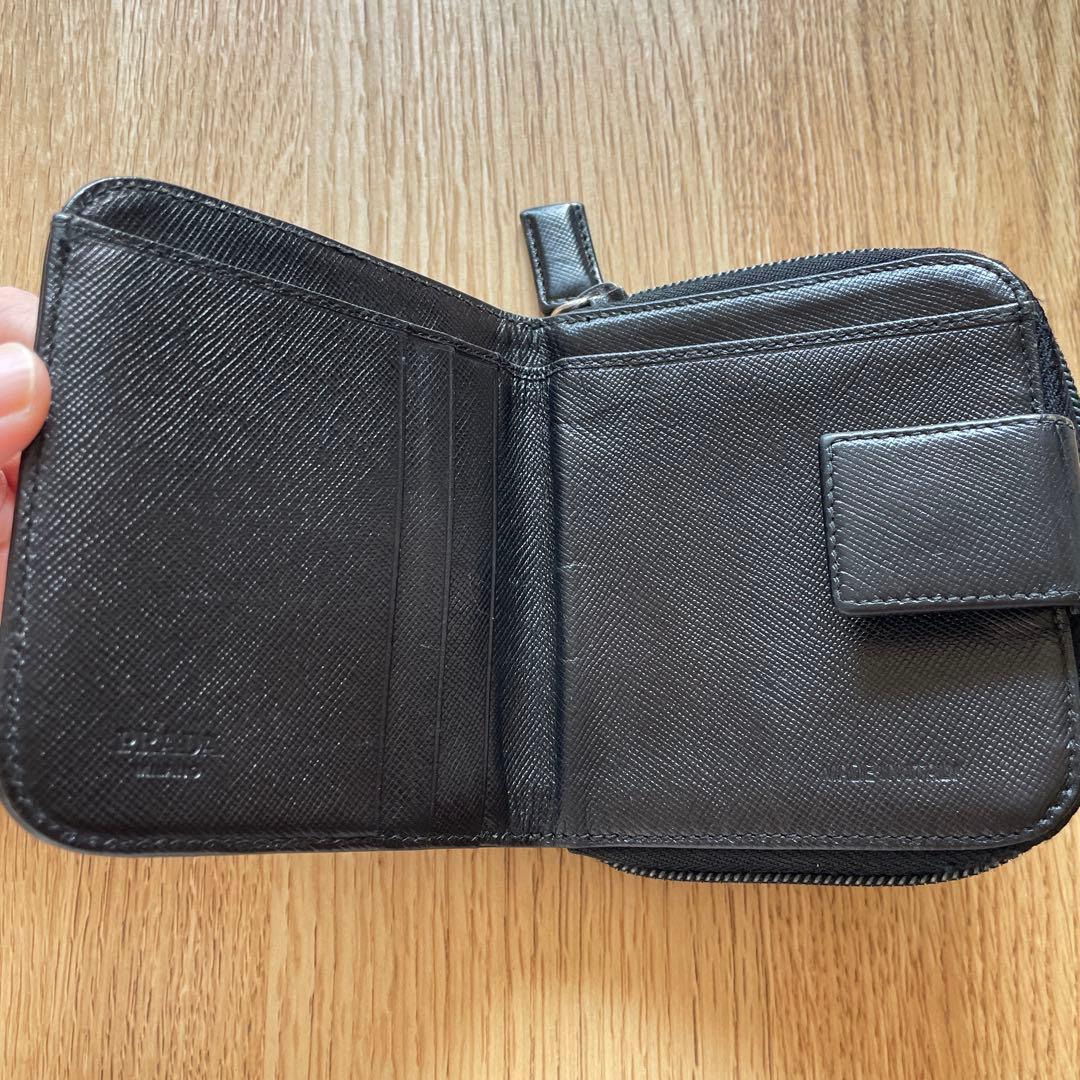 PRADA ブラック 二つ折り財布 サフィアーノレザー ファスナー難あり