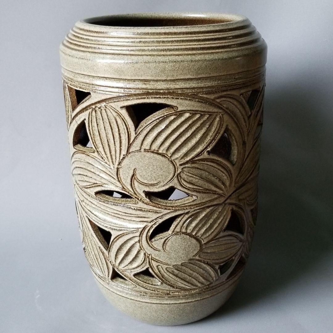 訳あり出品⤵⤵信楽焼傘立て 大容量❗唐草彫 高さ４７cm