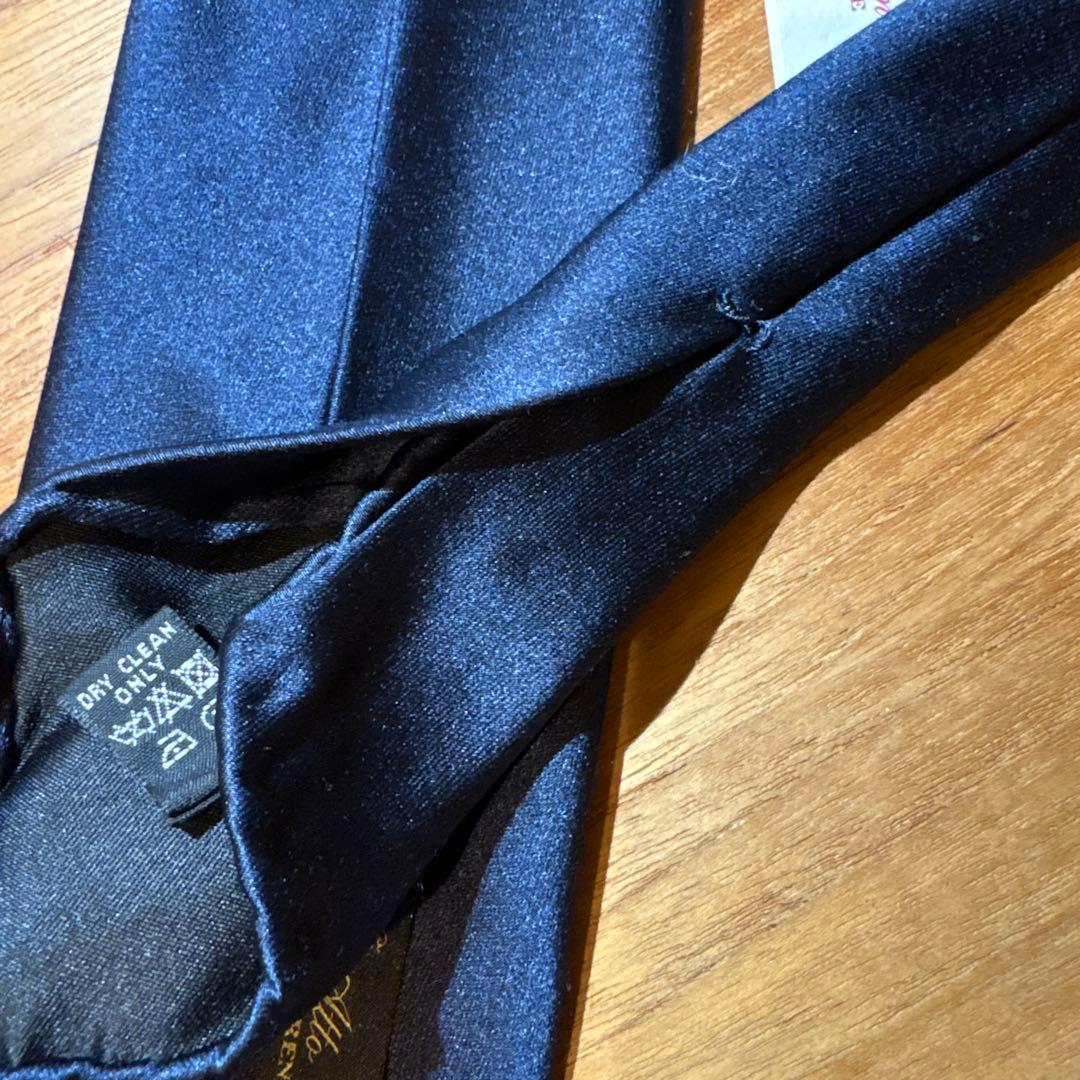 アットヴァンヌッチ　セッテピエゲ　ソリッドネイビー シルクネクタイ