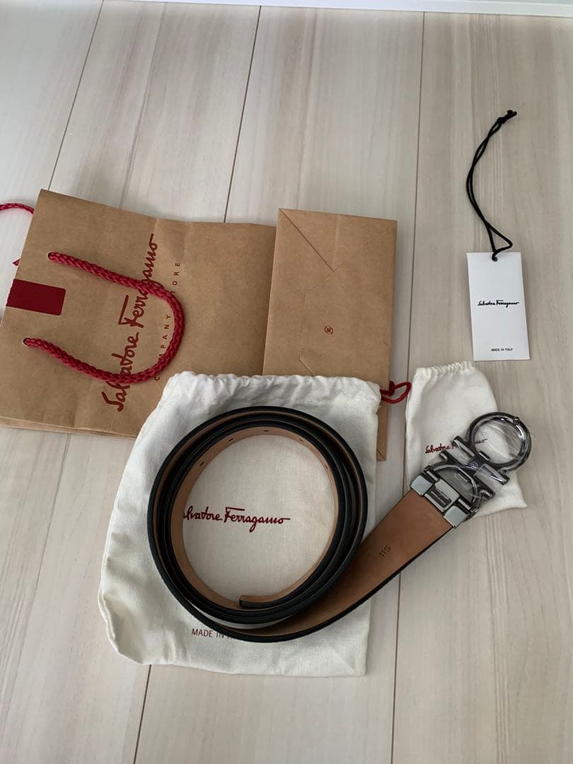 フェラガモ　Ferragamo　新品 未使用