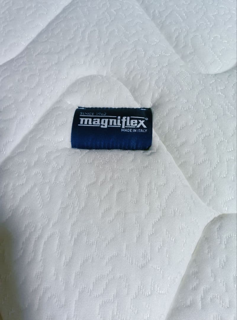 ほぼ新品 マニフレックス オクラホマ セミダブル 4月15日購入　最終値下げ