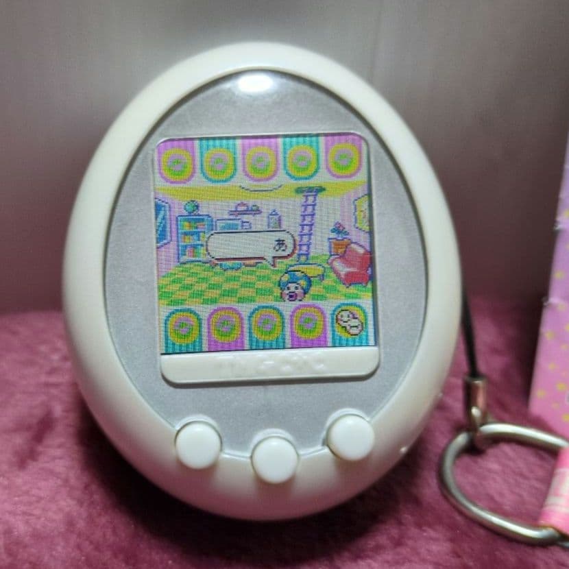 Tamagotchi たまごっち プラスカラー ホワイト