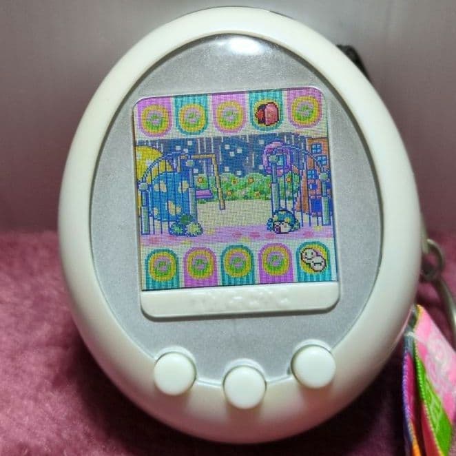 Tamagotchi たまごっち プラスカラー ホワイト