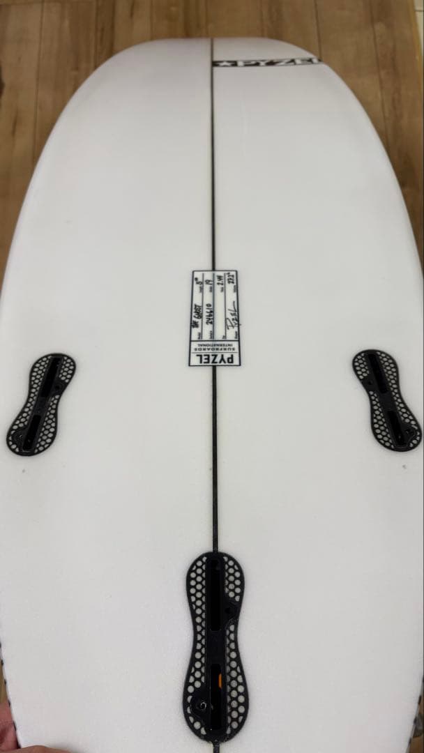 g*7様 1Rのみ パイゼル ゴースト ジョンジョンフローレンスモデル