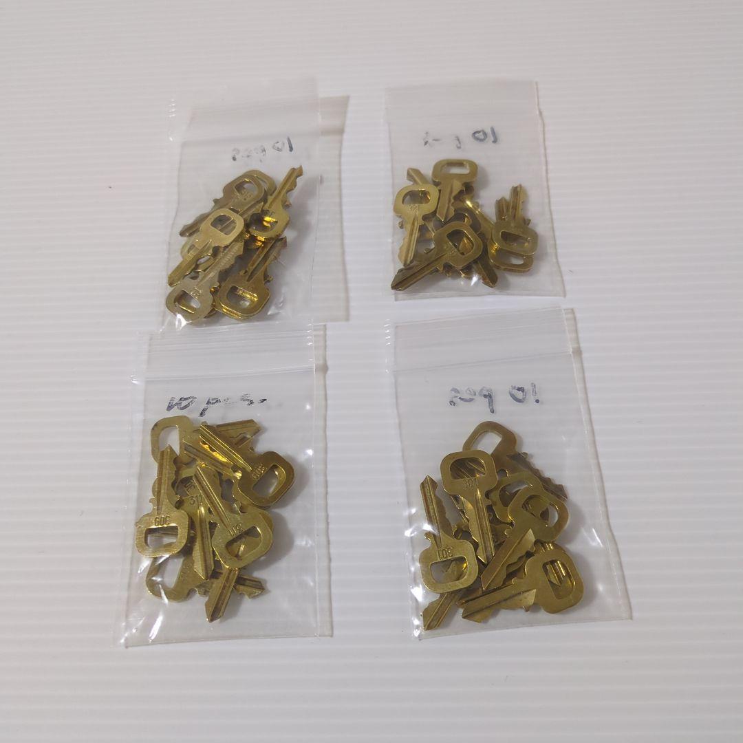 ルイヴィトン　パドロックキー　まとめ売り40本!!