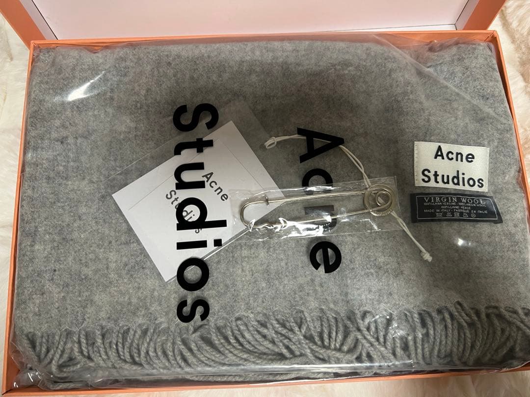 Acne Studios グレー ストール