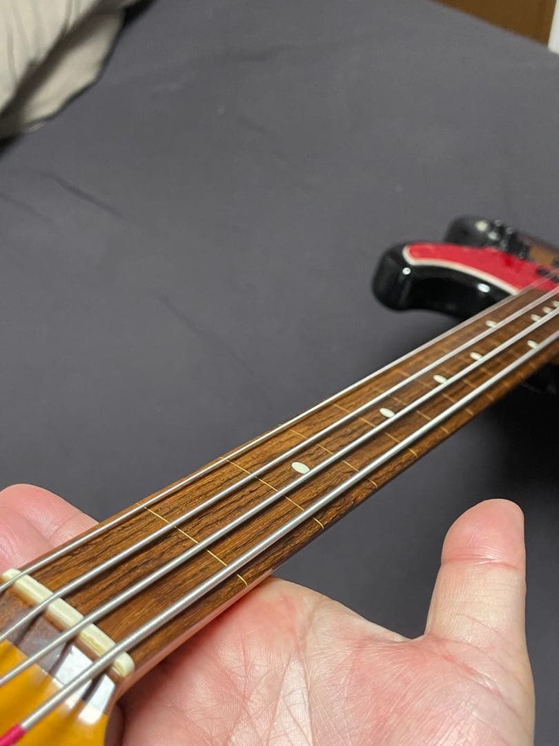 フェンダージャパン　フレットレスベース