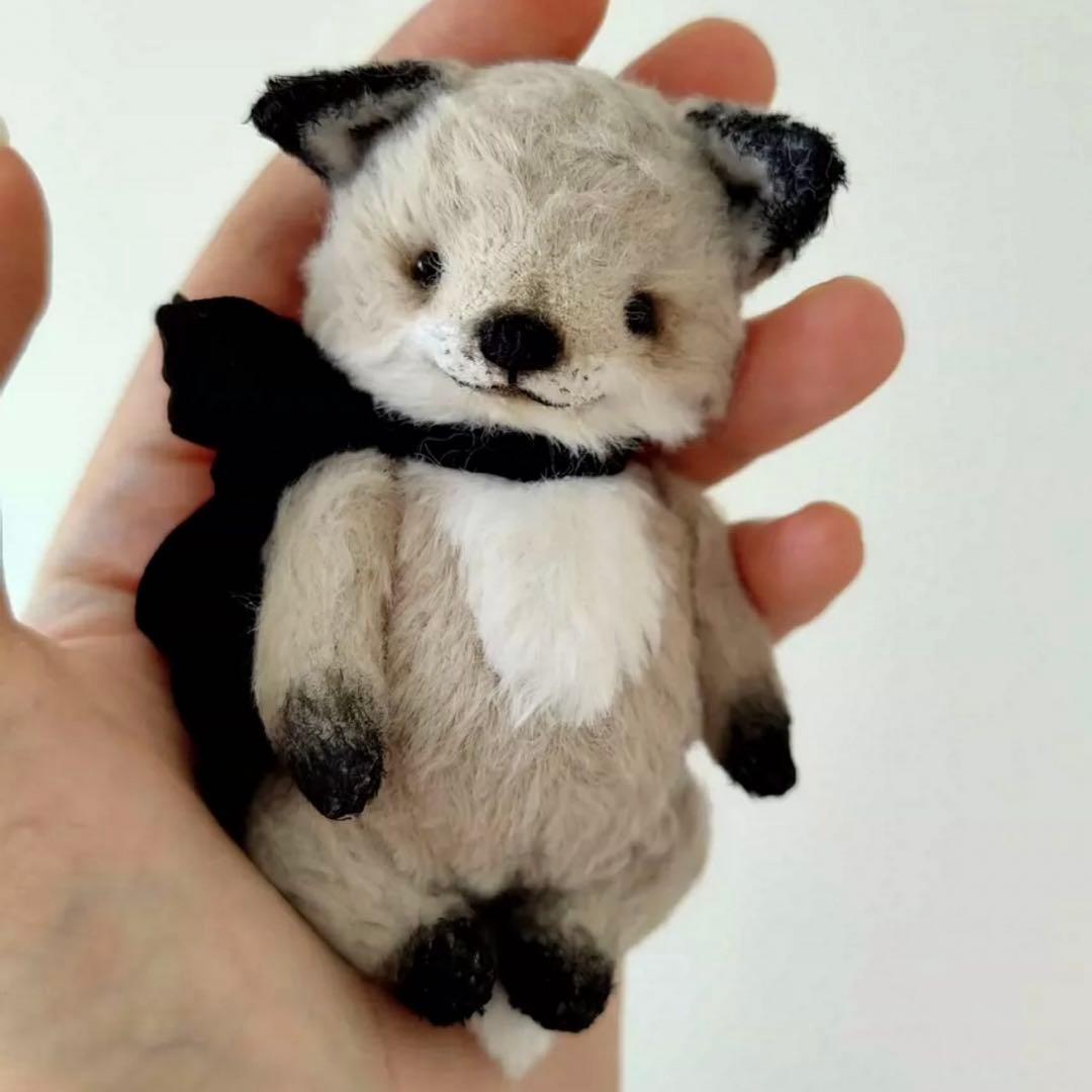 荒野色の雪キツネ ぬいぐるみ アーティストベア 海外作家様 ハンドメイド キツネ