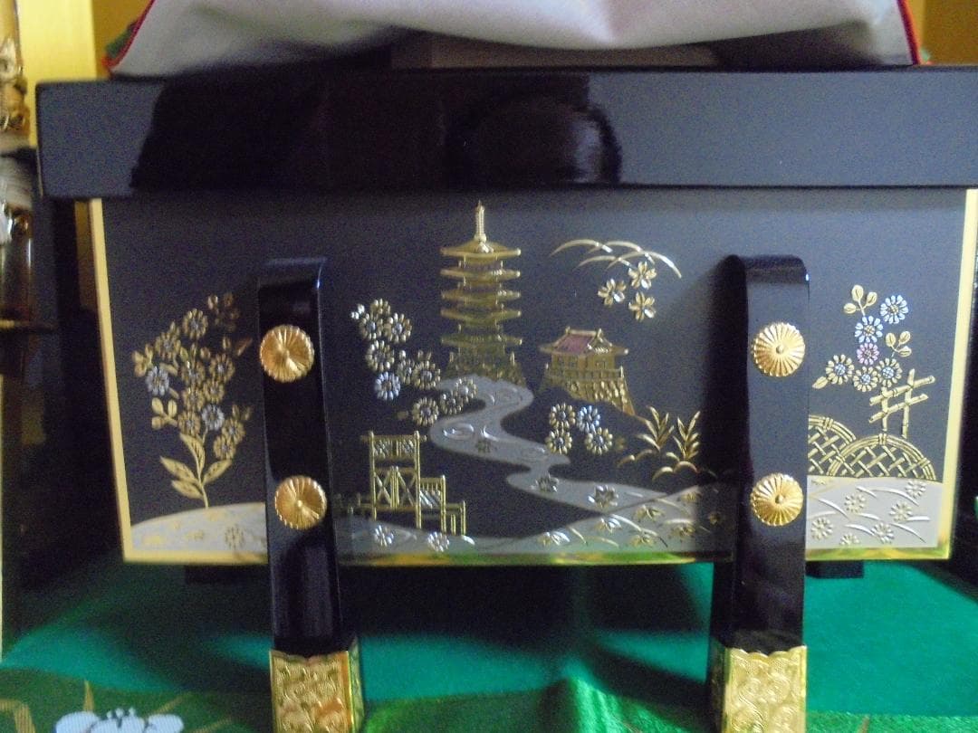 【値下げ】五月人形　御兜飾・弓太刀飾・屏風セット