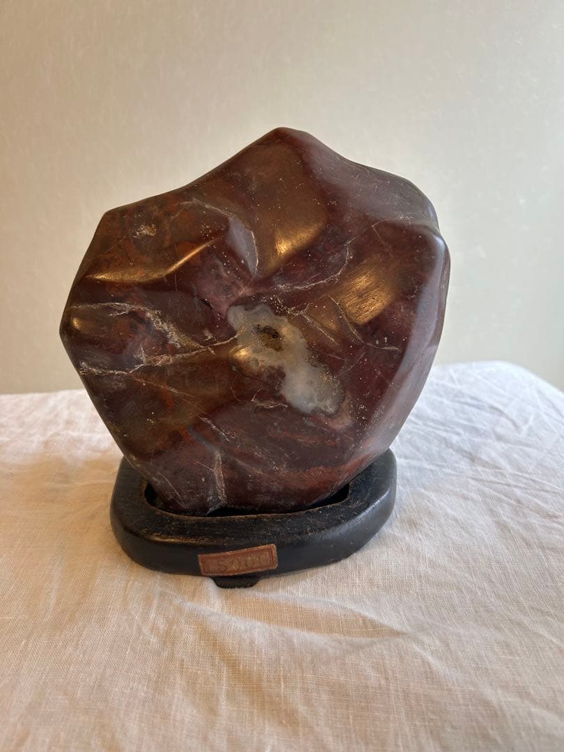 水石　瑪瑙赤石　黒色台座付き