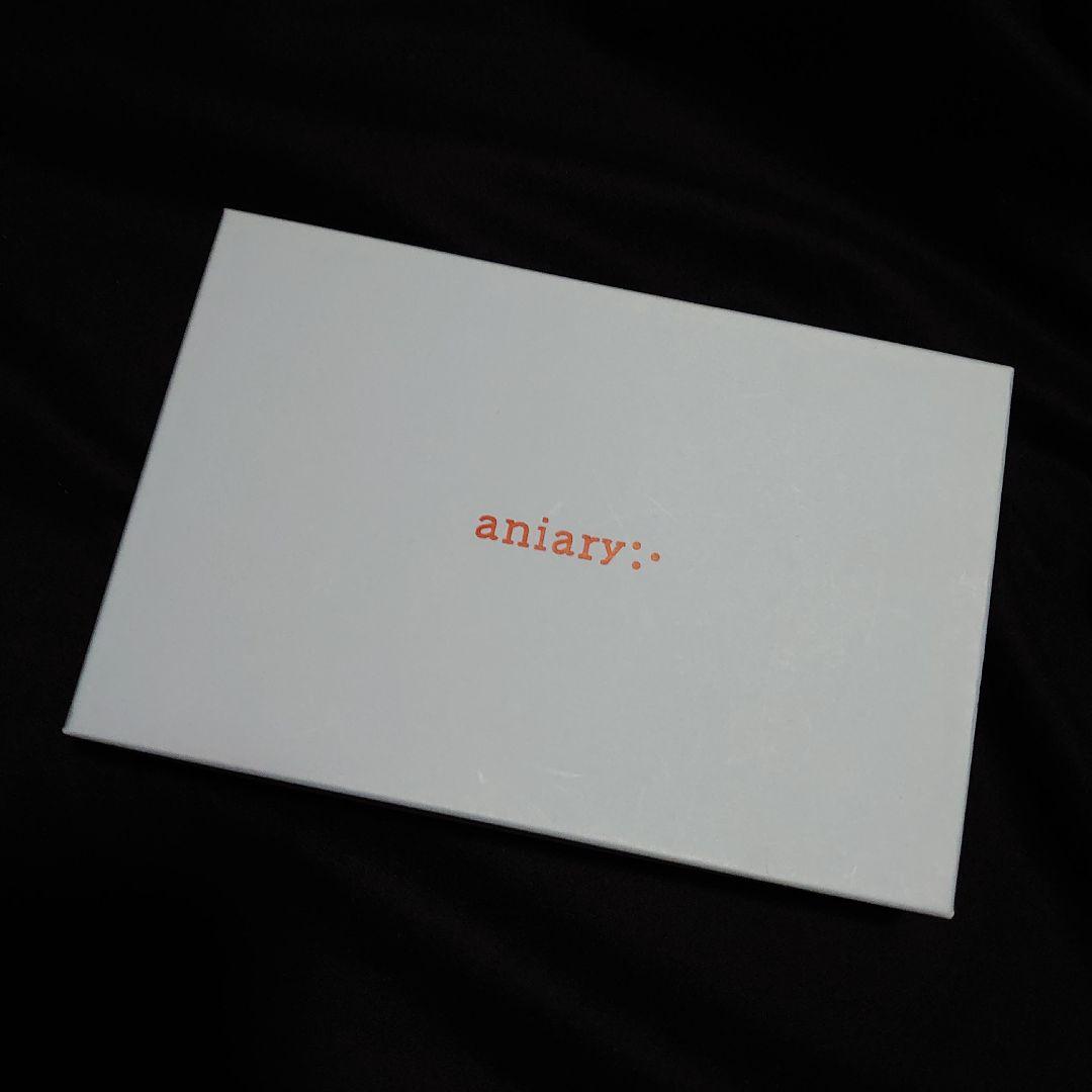 aniary / アニアリ マルチケースM Antique Leather