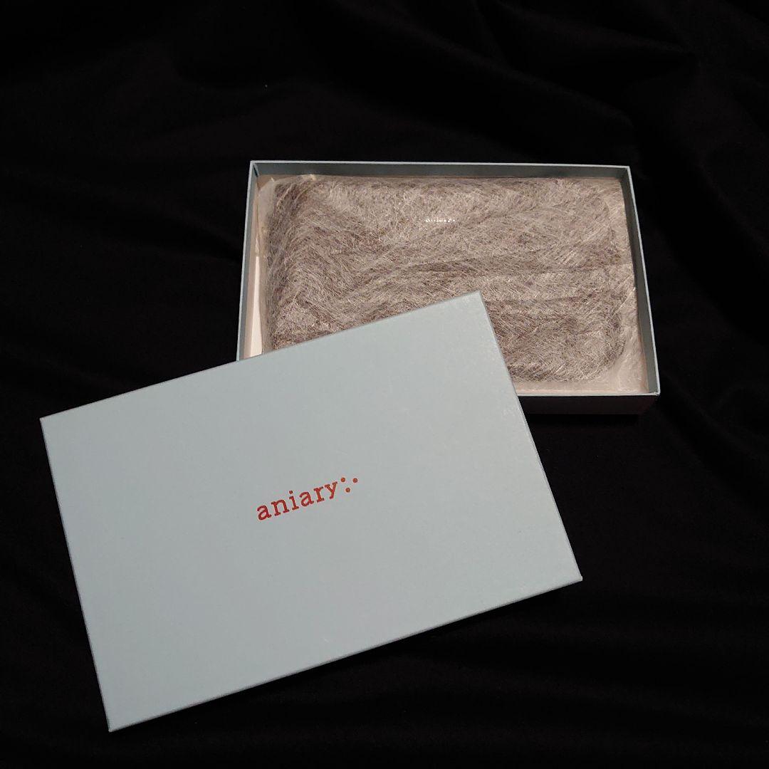 aniary / アニアリ マルチケースM Antique Leather