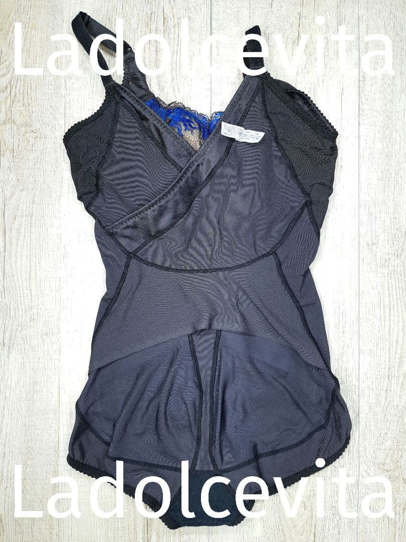 美品 マルコ　カーヴィシャス ボディスーツ E70 M/黒/カレス/232