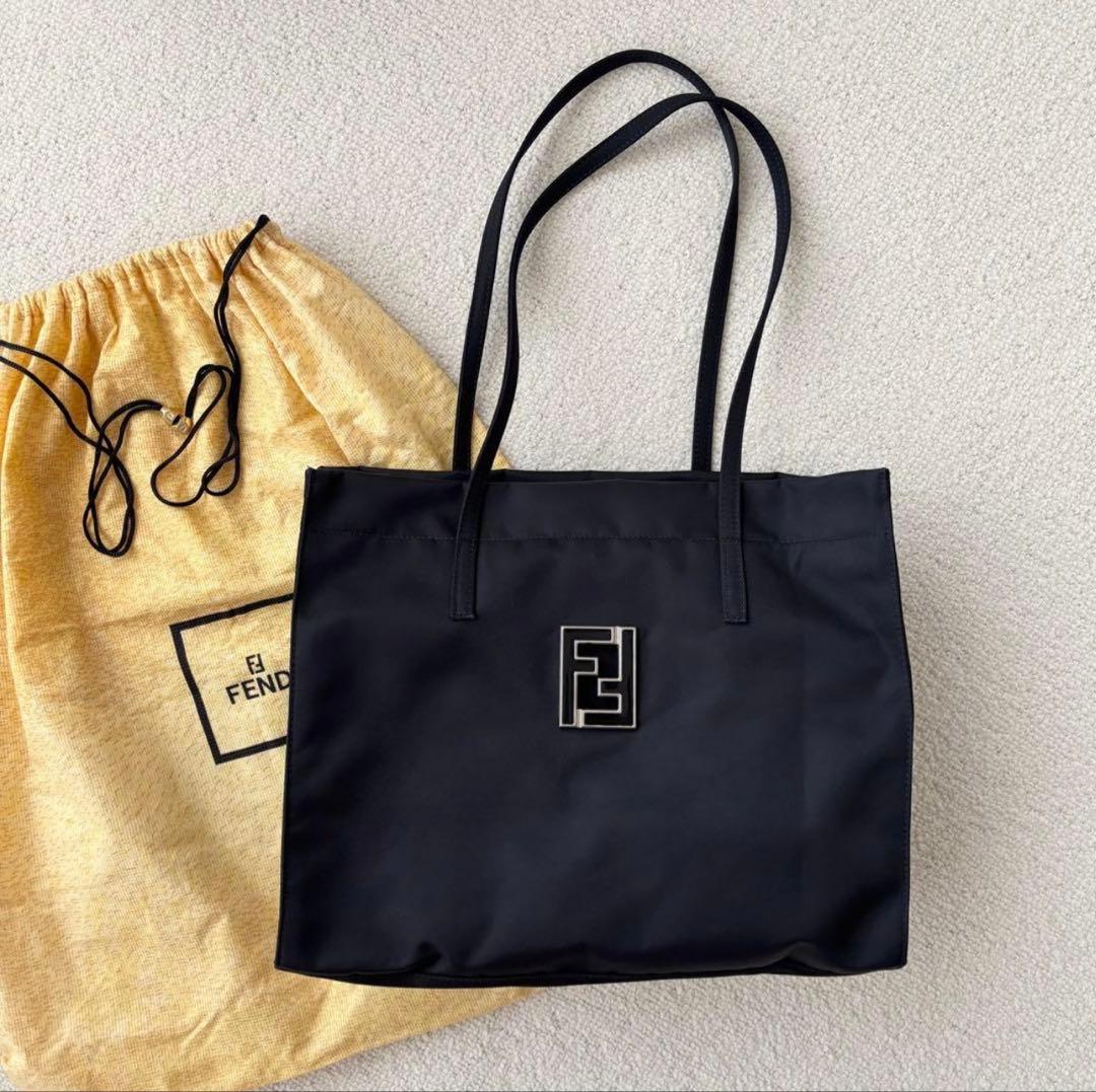 Fendi ブラックトートバッグ
