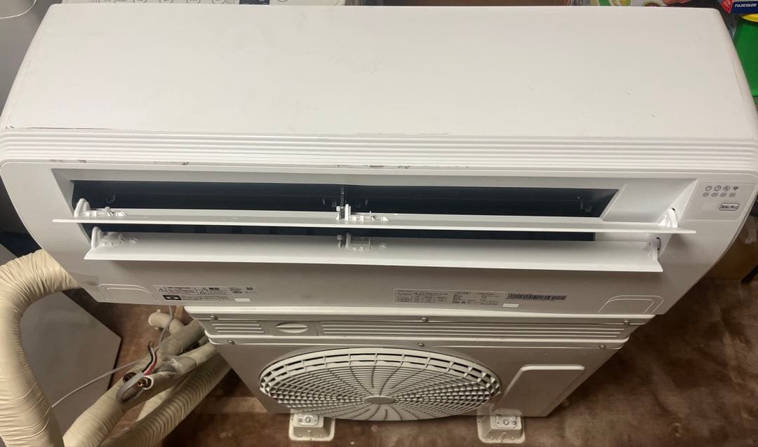 ハイセンス　ルームエアコン　AT-HG2213-W 2022年製　送料無料