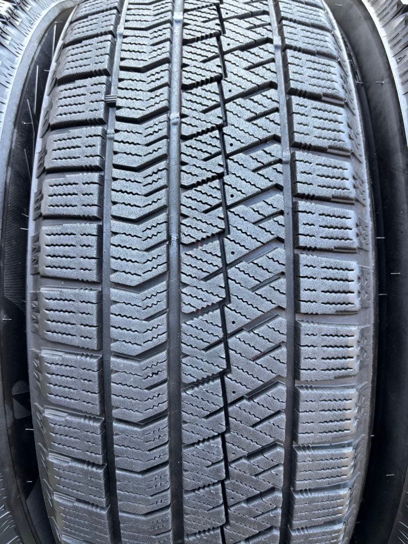 BRIDGESTONE BLIZZAK VRX2 195/60R17 23年製。