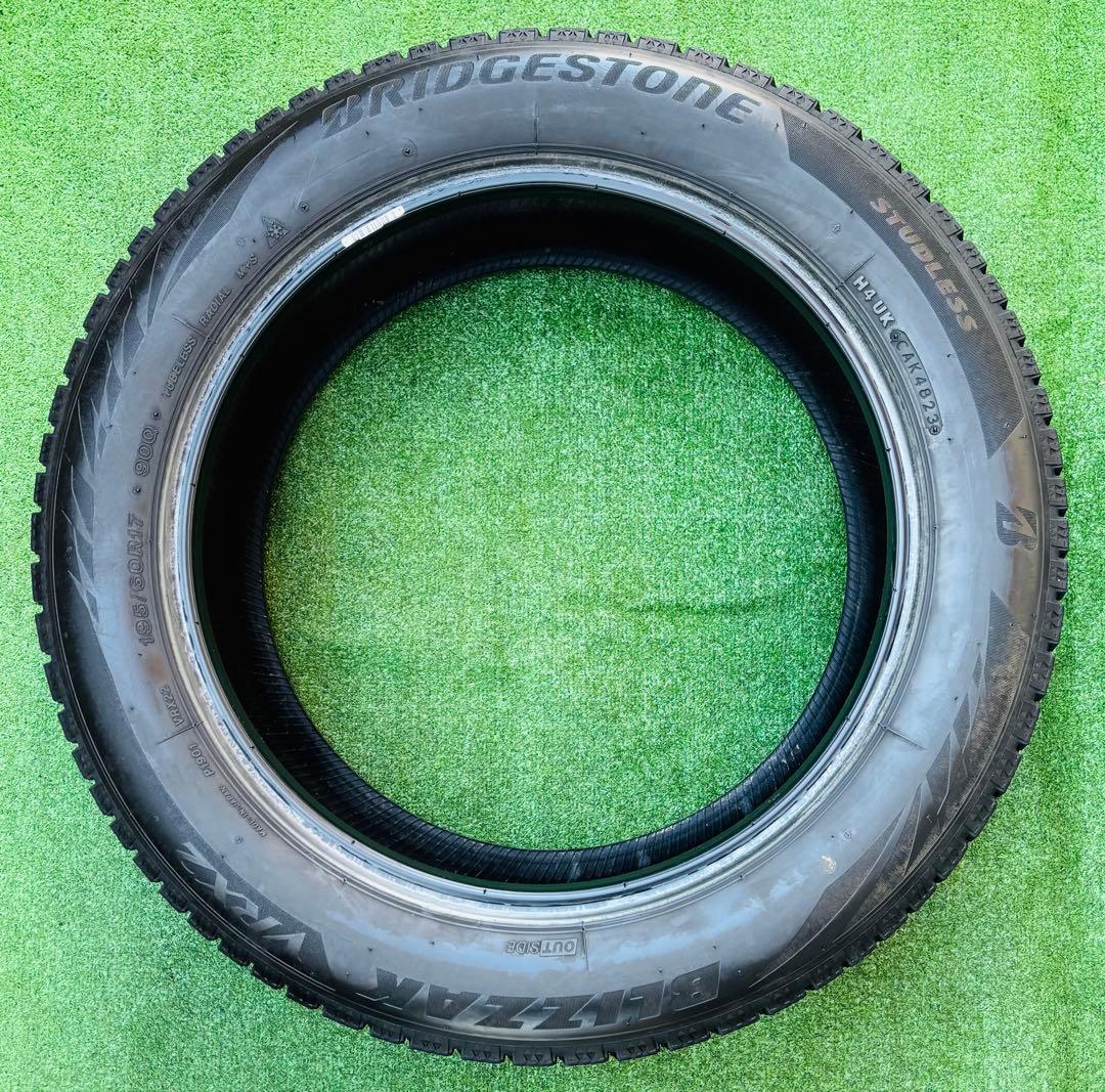 BRIDGESTONE BLIZZAK VRX2 195/60R17 23年製。